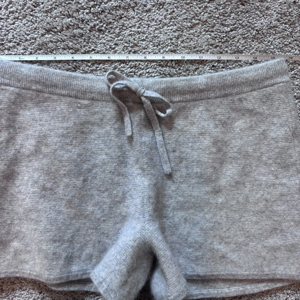 Neiman Marcus Heathered Gray Cashmere Shorts Women’s XL Comfort Luxury - Picture 6 of 9